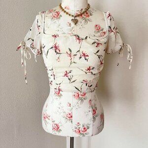 SHowpo cream floral cottagecore croptop‎ size 4